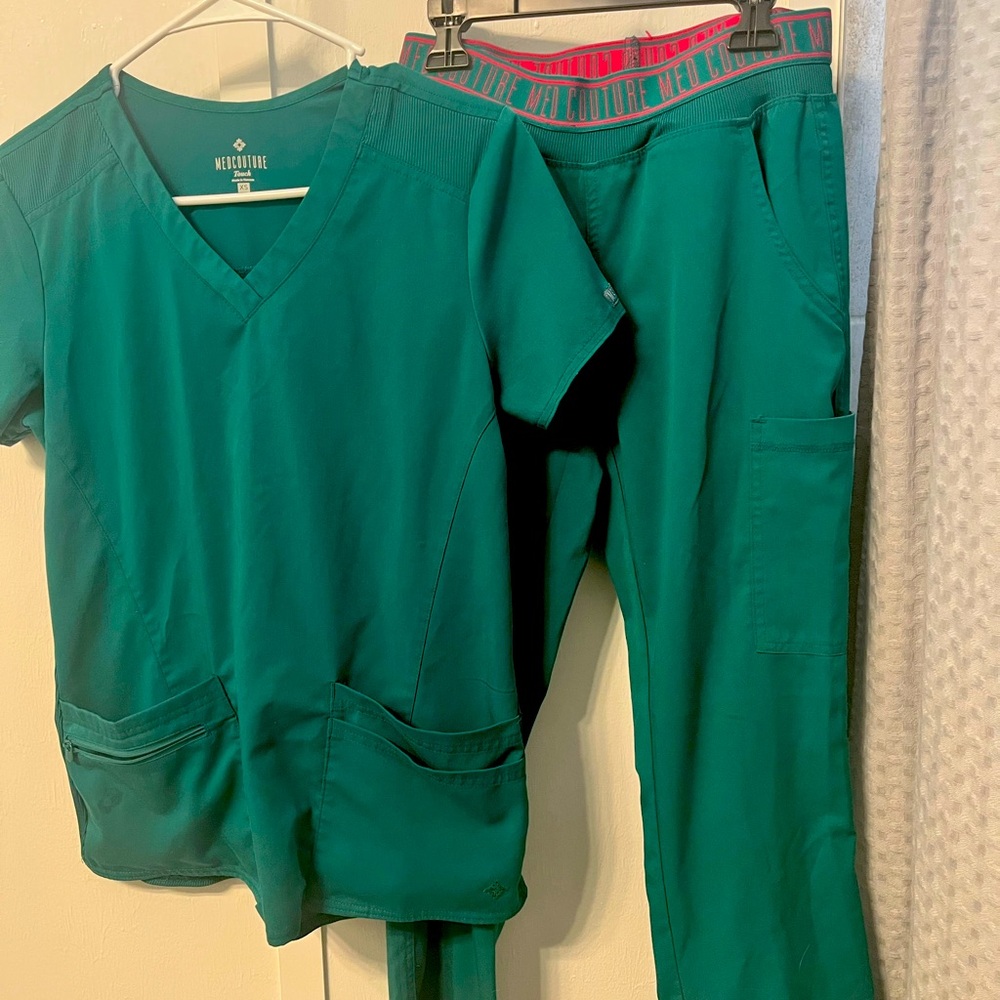 Set: Med Couture emerald green XS women’s scrubs